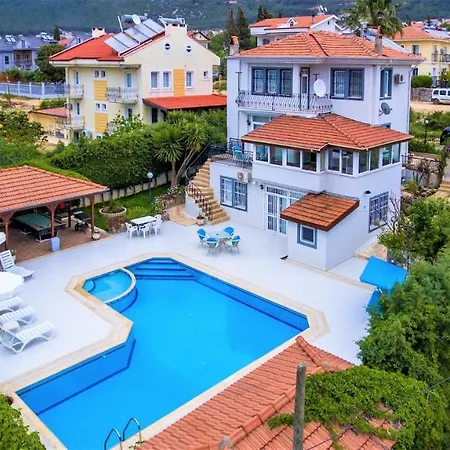 Luxury With Private Pool- Lorraine 别墅