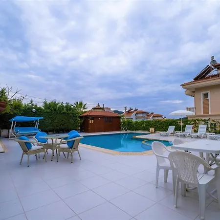 Luxury With Private Pool- Lorraine וילה פאטהיה
