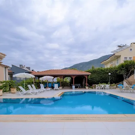 Luxury With Private Pool- Lorraine פאטהיה