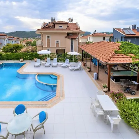 Luxury With Private Pool- Lorraine פאטהיה