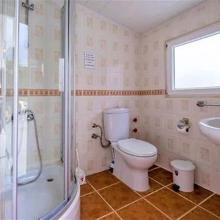 Luxury With Private Pool- Lorraine פאטהיה