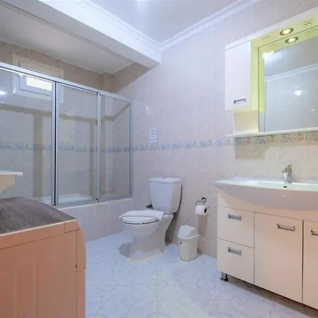 Luxury With Private Pool- Lorraine וילה